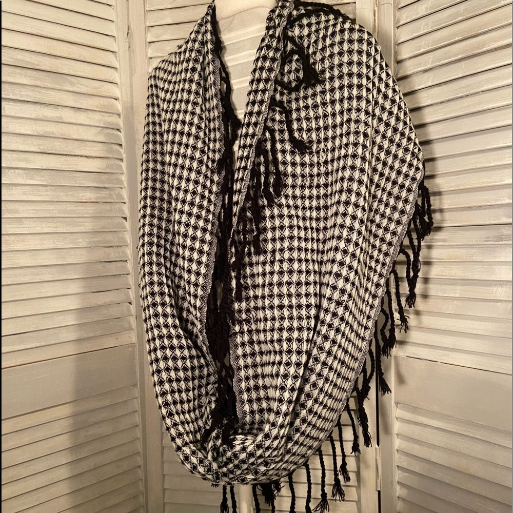 Infinity scarf